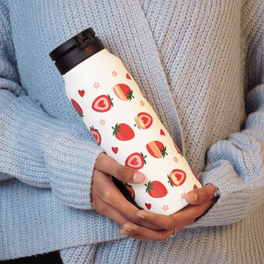 Strawberry Design Stainless Steel Water Bottle ( 800 ML ) - Memories Insite800ML STRAWBERRY DESIGN STAINLESS TUMBLER
