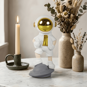 SpaceVibe™ Astronaut Figurine Modern Resin Showpiece with Golden Helmet - Memories InsiteSPACE ASTRONAUT SCULPTURE - ( WHITE)