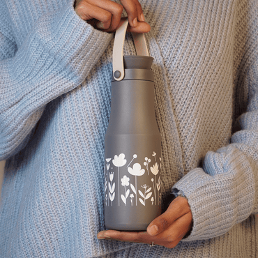 Matte Grey Floral Stainless Steel Water Bottle - 500 ML - Memories InsiteMATTE GRAY 500 ML BOTTLE