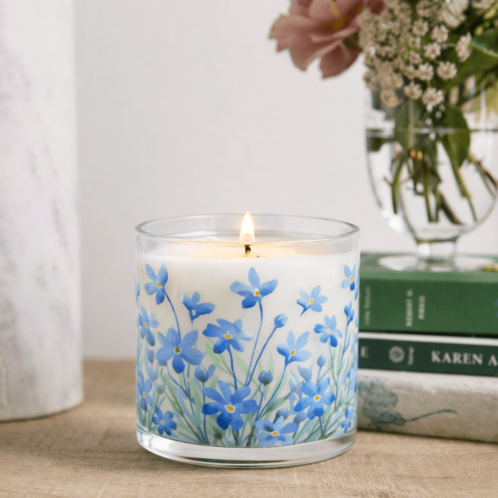 Blue Blossom Floral Scented Candle in Glass Jar | Aesthetic Home Décor & Relaxing Aroma - Memories InsiteBLUE BLOSSOM FLORAL SCENTED CANDLE IN GLASS JAR