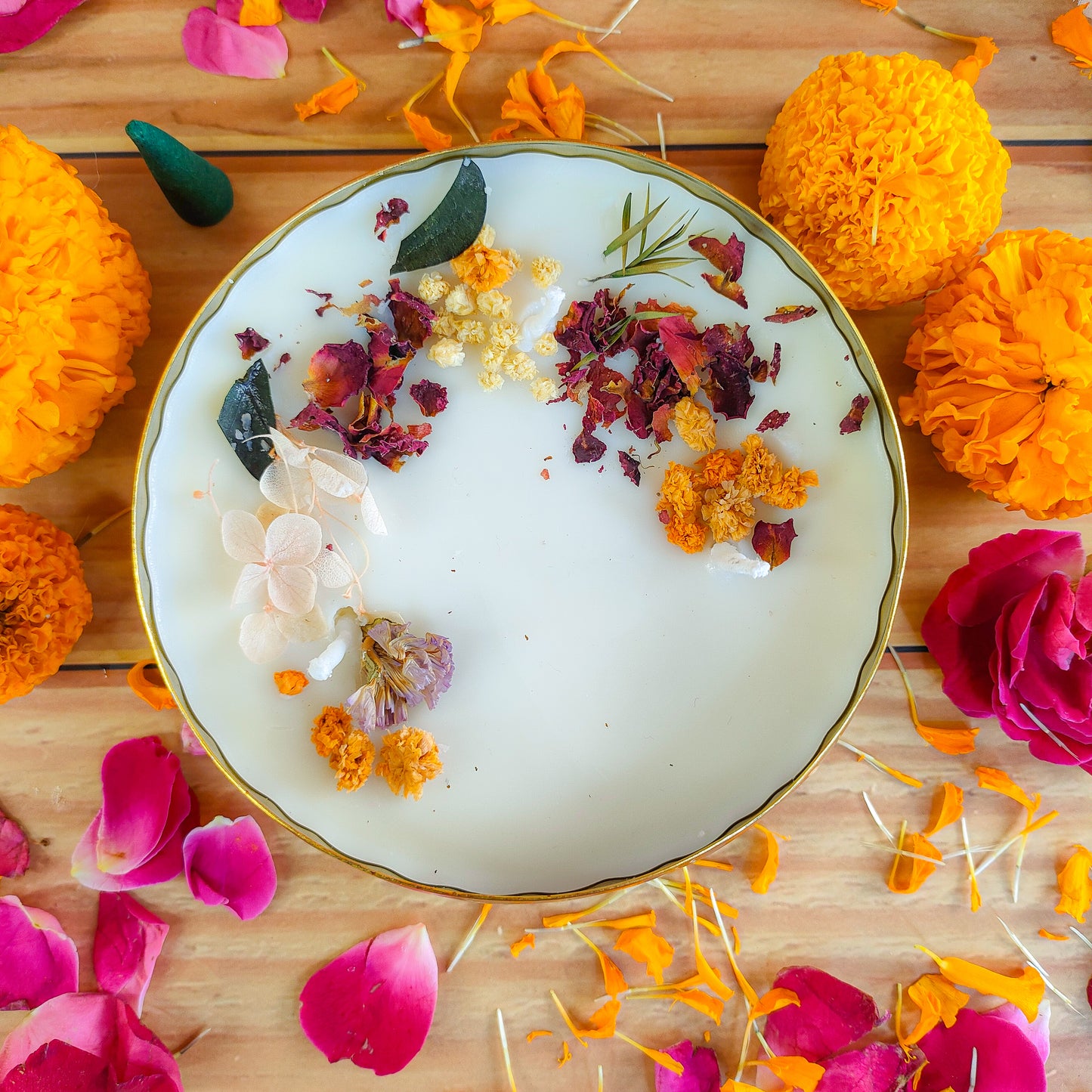 Radiant Glow: Handcrafted Navratri Scented Copper Urli Jar Candle