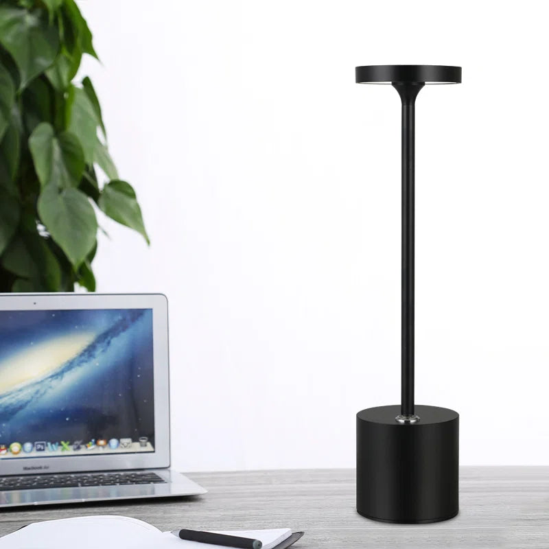 Kastyn™ Metal Table Lamp