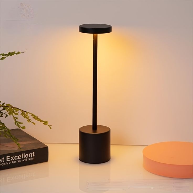 Kastyn™ Metal Table Lamp