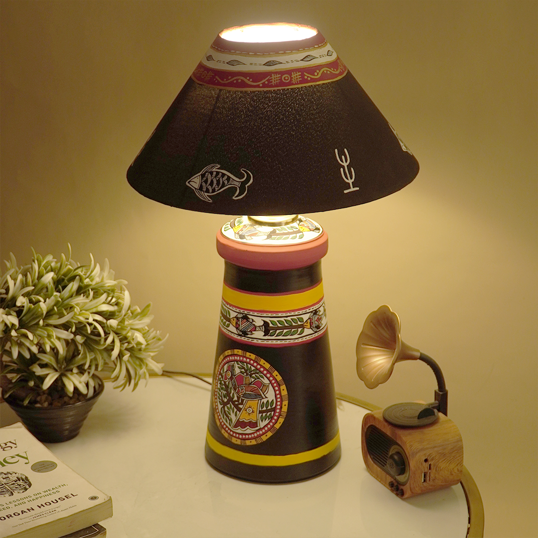 Folk Art Handcrafted Table Lamp – Minimal Elegance with Cultural Charm