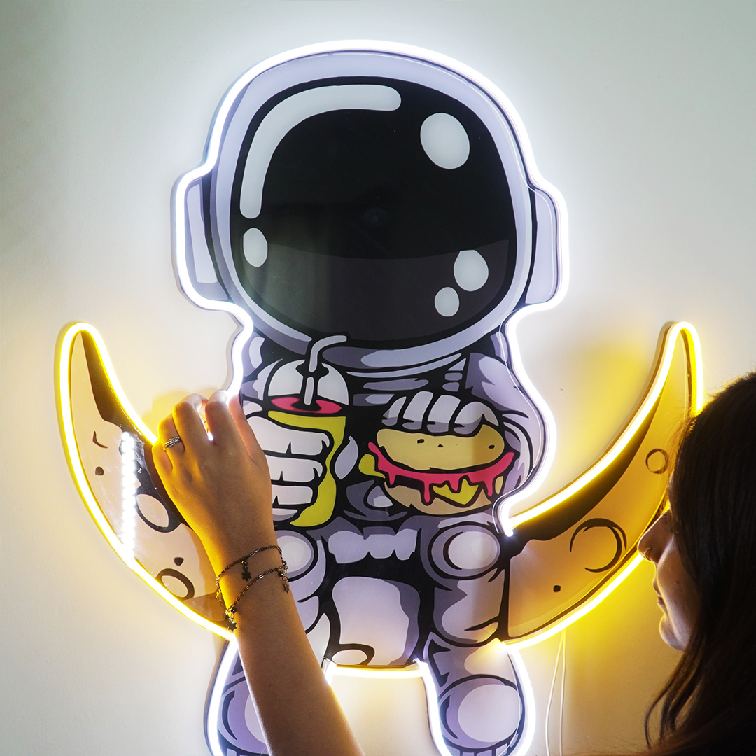 Astronaut Neon LED Wall Light – Space Neon Sign | Astronaut Moon Wall Décor
