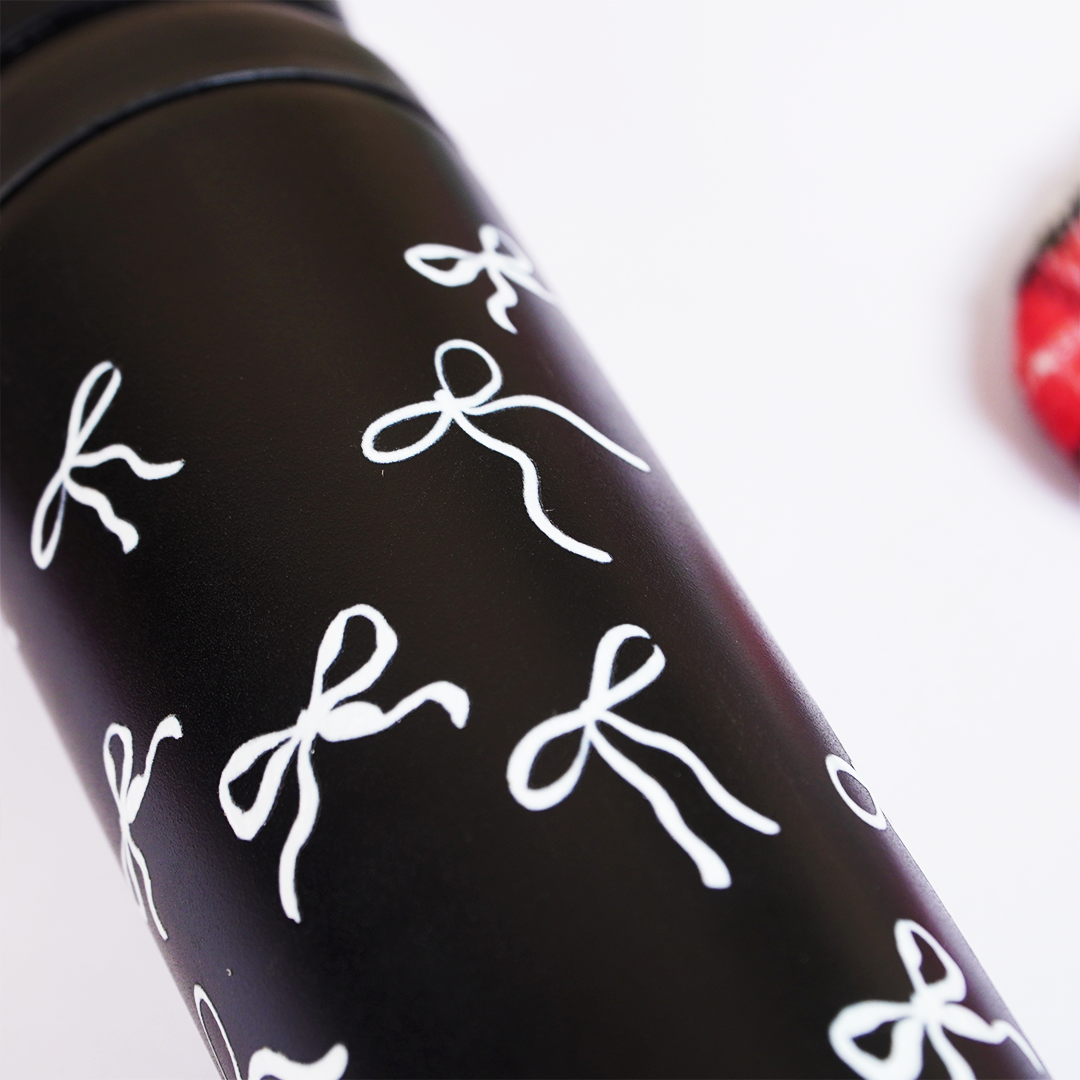 Midnight Elegance Bottle – Timeless Design with Modern Functionality- Black