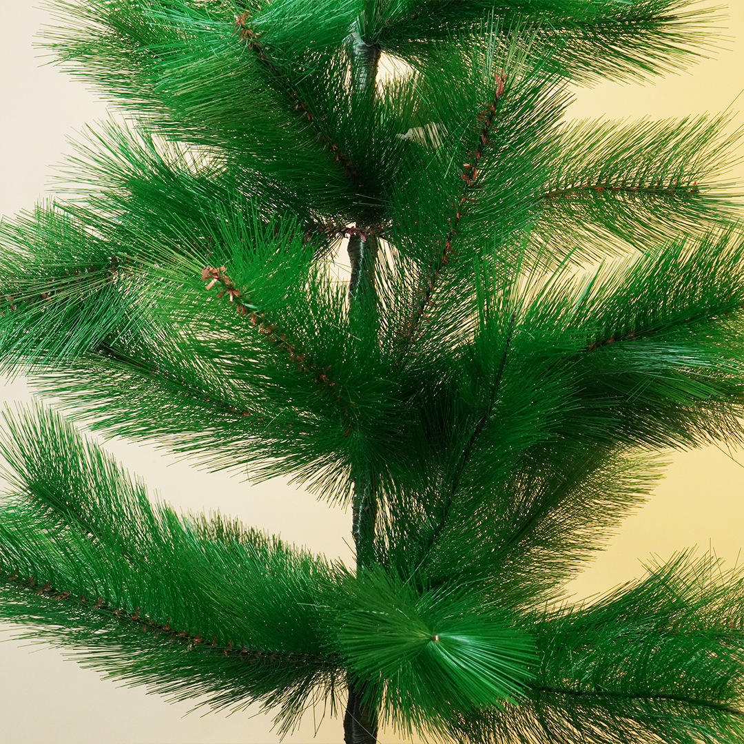 Lush Pine Artificial Christmas Tree – Premium Green X-Mas Decoration
