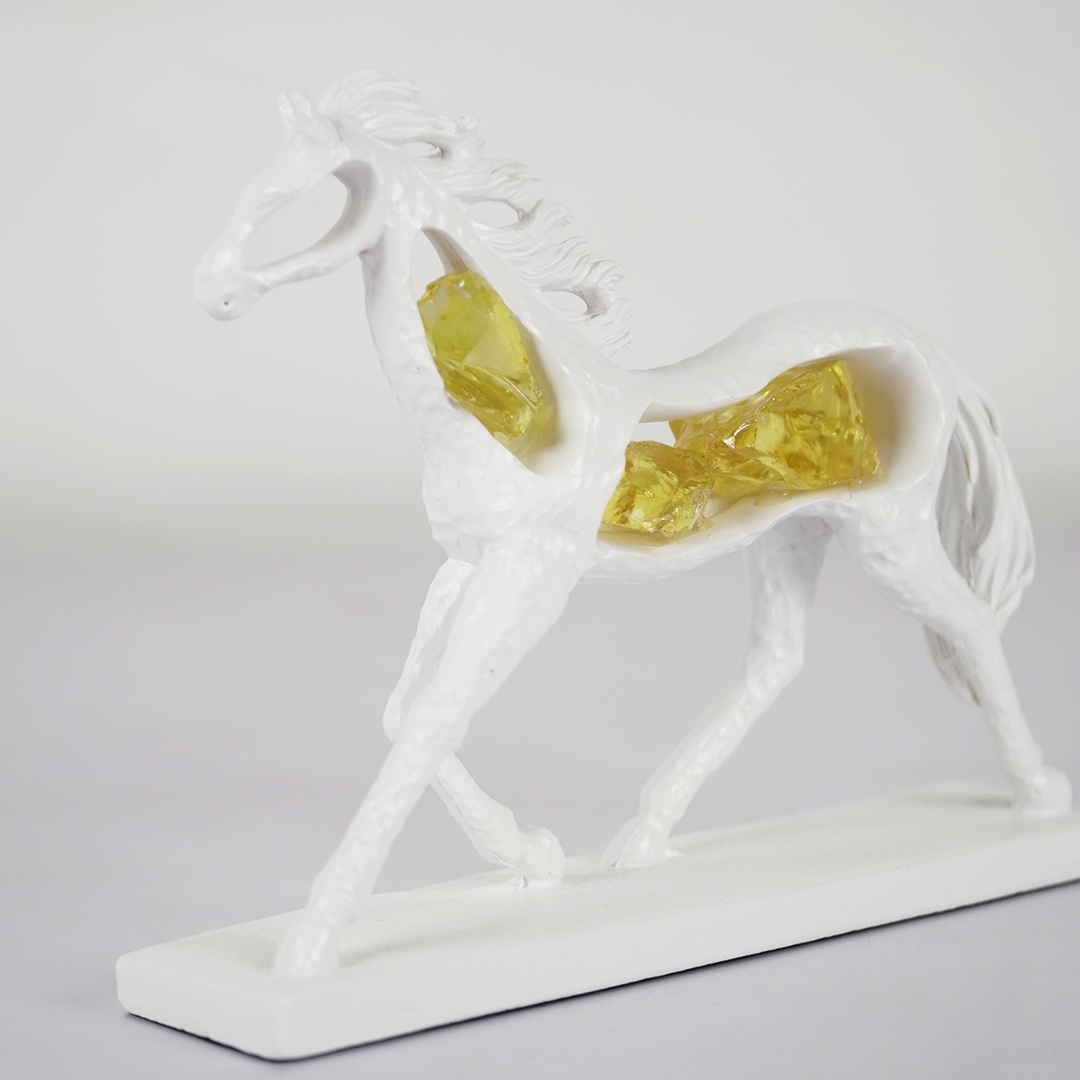 AurraGlow™ Horse Decor Showpiece – Modern Resin Sculpture
