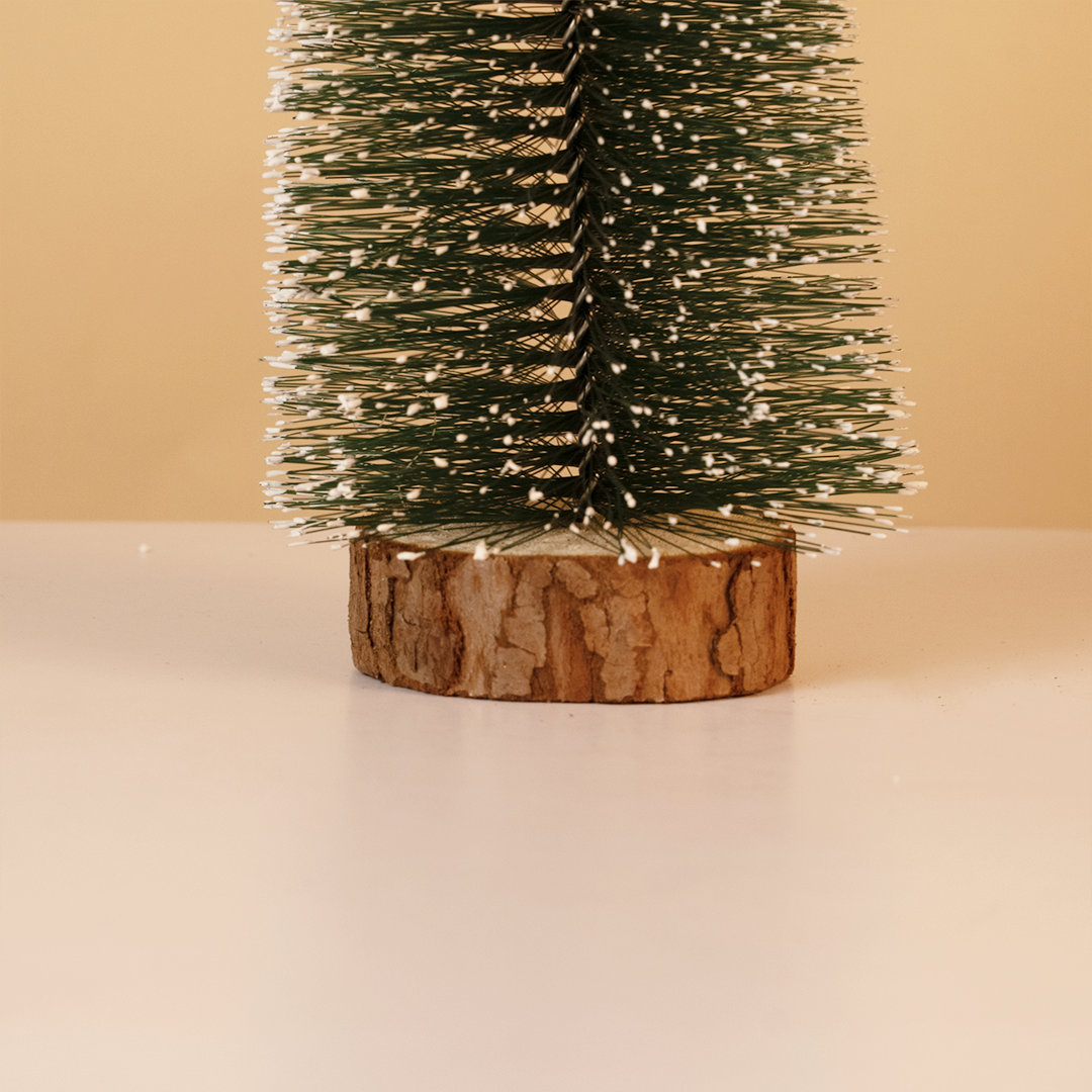 Set 2 Mini Snowy Christmas Tree