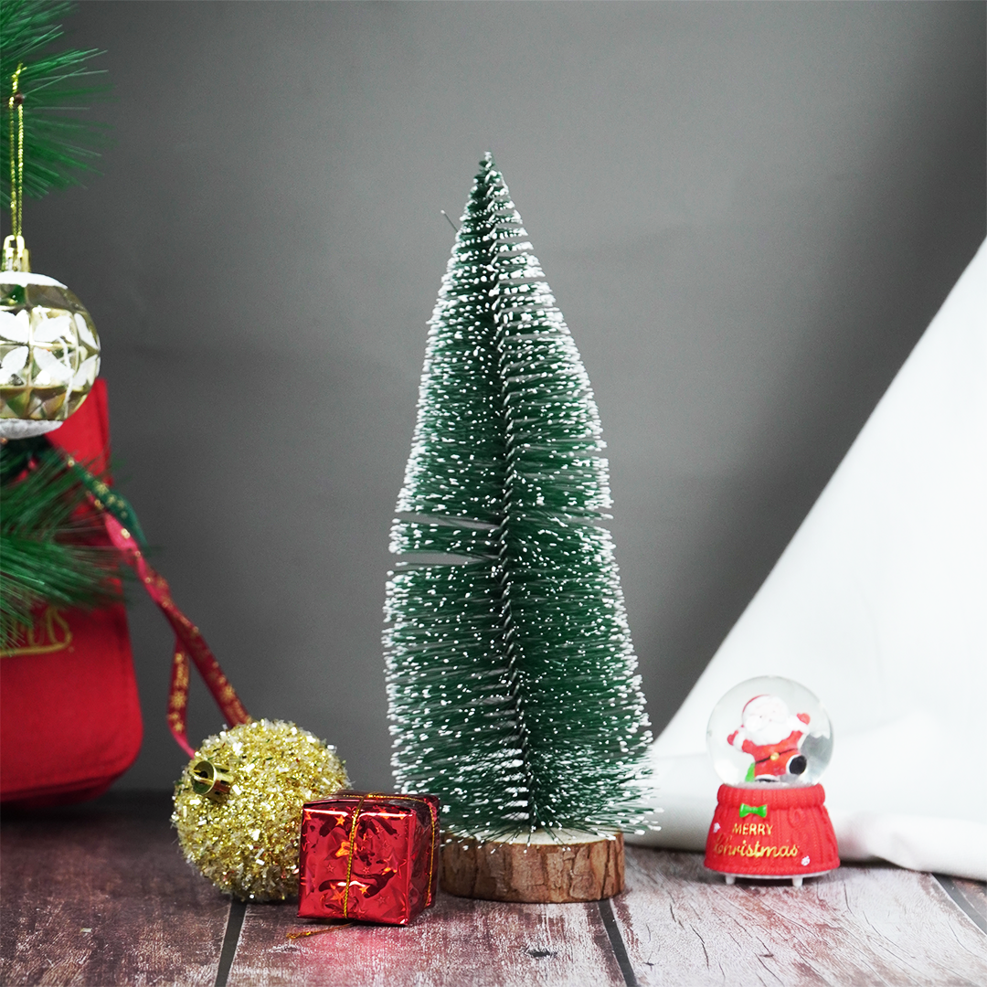 Set 2 Mini Snowy Christmas Tree