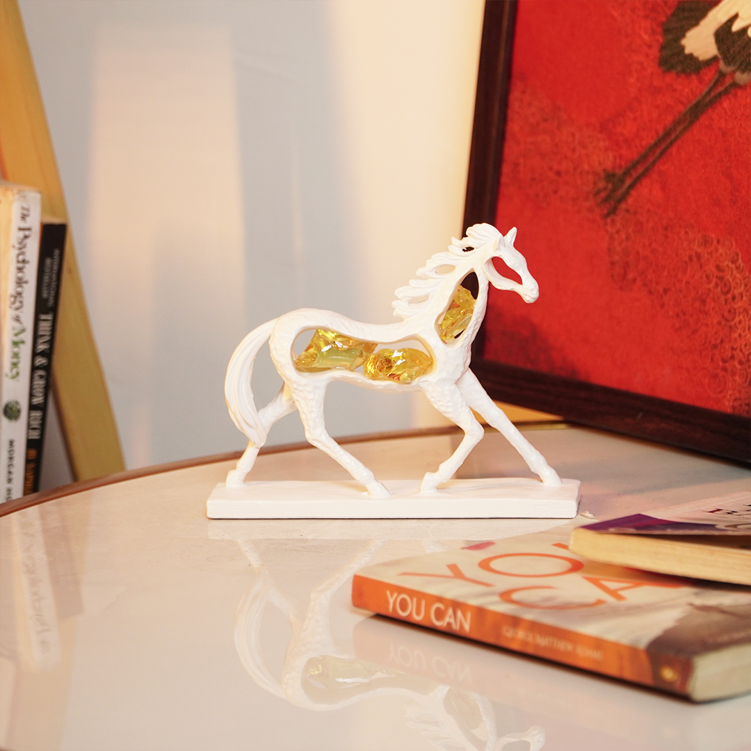 AurraGlow™ Horse Decor Showpiece – Modern Resin Sculpture