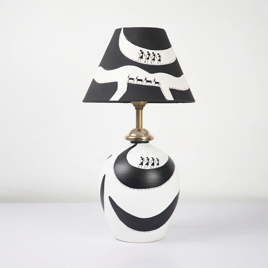 Artisan Noir Lamp – Handcrafted Black & White Aesthetic Light
