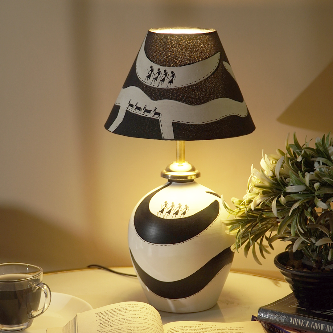 Artisan Noir Lamp – Handcrafted Black & White Aesthetic Light