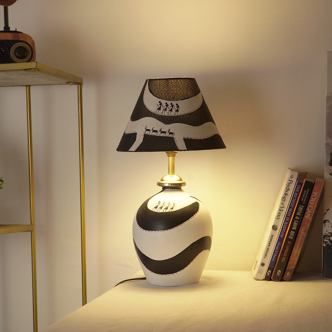 Artisan Noir Lamp – Handcrafted Black & White Aesthetic Light