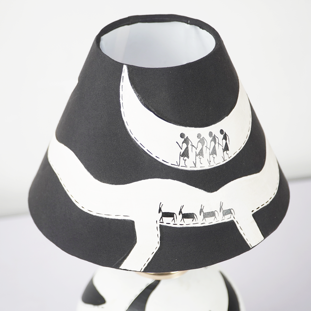 Artisan Noir Lamp – Handcrafted Black & White Aesthetic Light