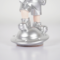 SpaceVibe™ Silver Astronaut Figurine – Metallic Resin Showpiece