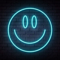 Smiley Face Neon LED Light – Fun Wall Décor for Bedrooms, Cafés & Party Spaces