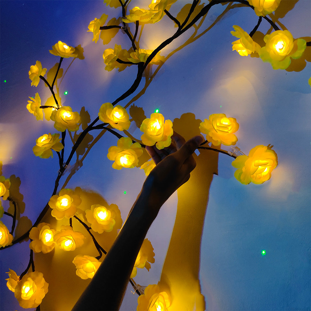 MEMORIES INSITE™ YELLOW ROSE TREE BRANCH WALL LIGHT