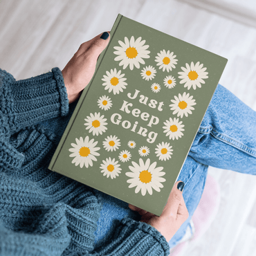 Just Keep Going Aesthetic Notebook | Daisy Floral Motivational Journal for Notes - Memories InsiteJUST KEEP GOING AESTHETIC NOTEBOOK