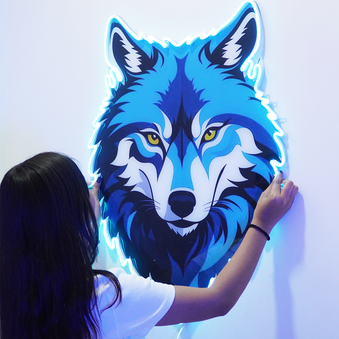 Wolf Neon LED Wall Light – Acrylic Neon Sign | Modern Animal Wall Décor
