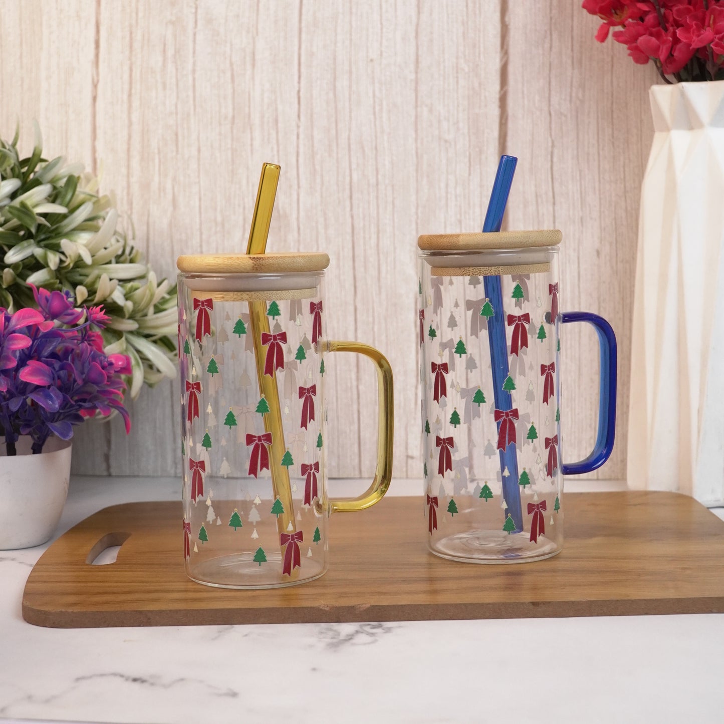 Bow and Little Christmas Tree Glass Tumbler with Handle & Bamboo Lid – Set of 2 | Festive Holiday Design with Straw