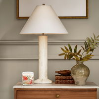 Warm Floral Scented Candle in Glass Jar | Elegant Aesthetic Home Décor Candle