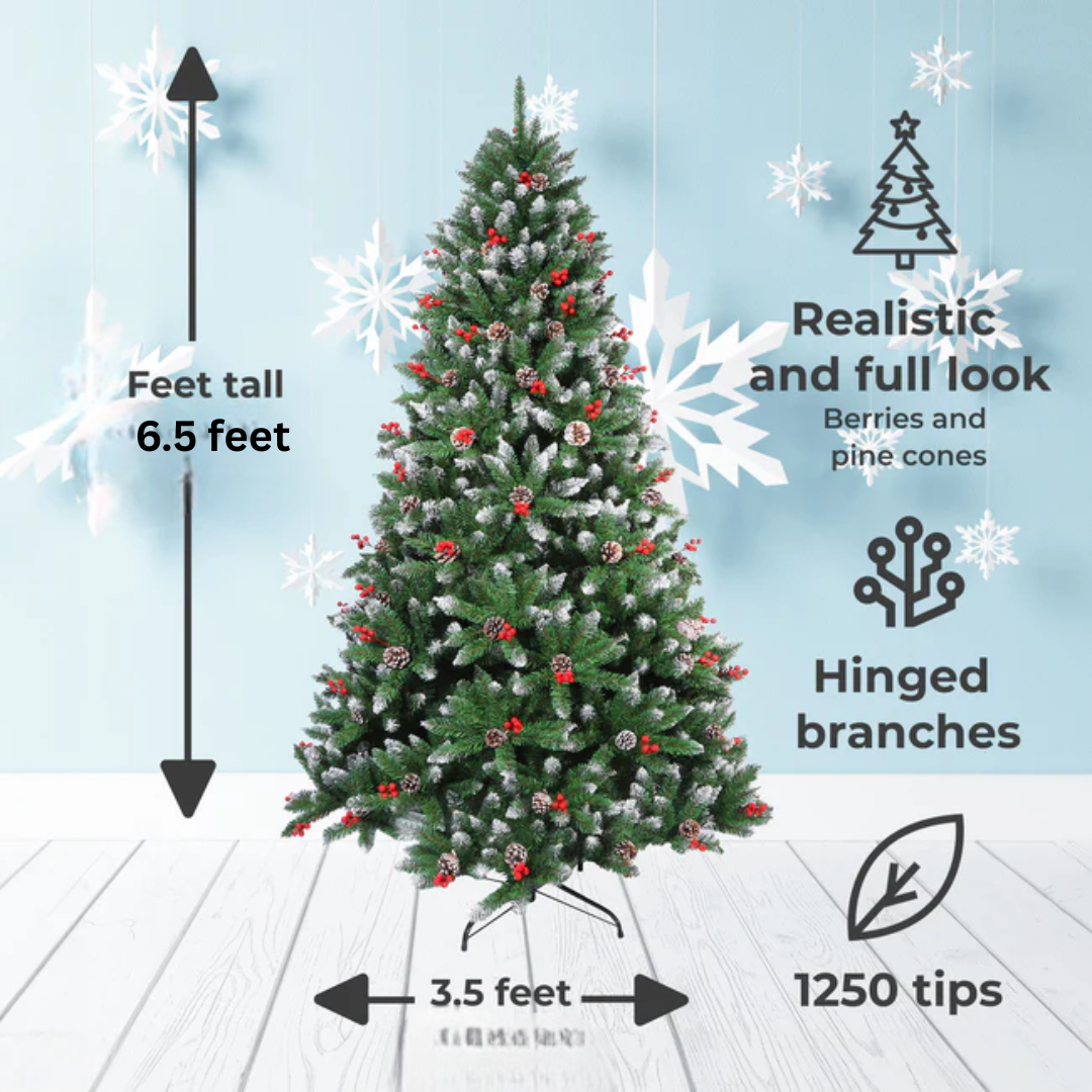 Christmas Tree with Pinecones & Berries – Lush and Realistic