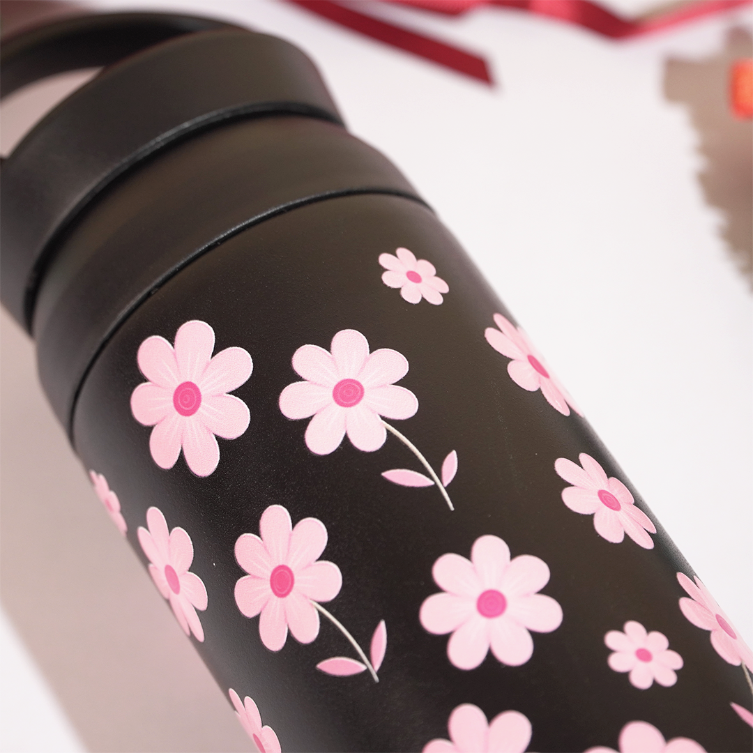 Daisy Bloom Vacuum Insulated Tumbler – 490ml Hot & Cold Stainless Steel Bottle with Carry Loop Lid