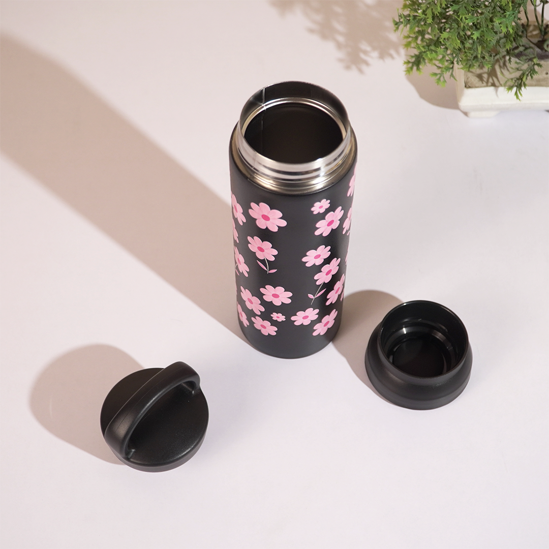 Daisy Bloom Vacuum Insulated Tumbler – 490ml Hot & Cold Stainless Steel Bottle with Carry Loop Lid