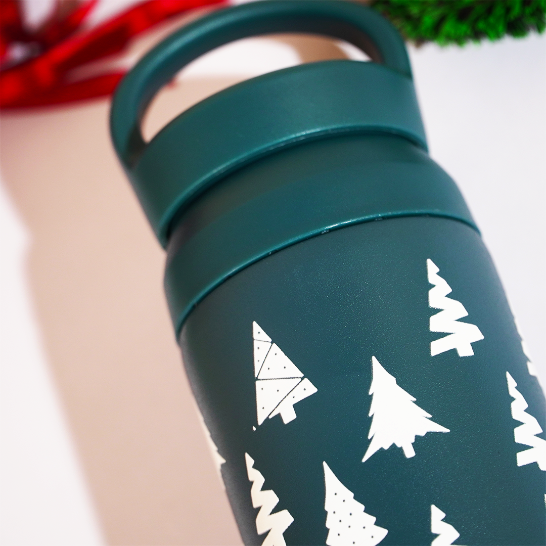Winter Forest Design Vacuum Insulated Tumbler – 490ml Hot & Cold Stainless Steel Bottle with Carry Loop Lid