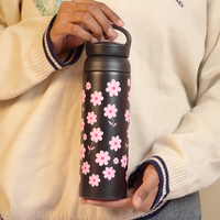 Daisy Bloom Vacuum Insulated Tumbler – 490ml Hot & Cold Stainless Steel Bottle with Carry Loop Lid