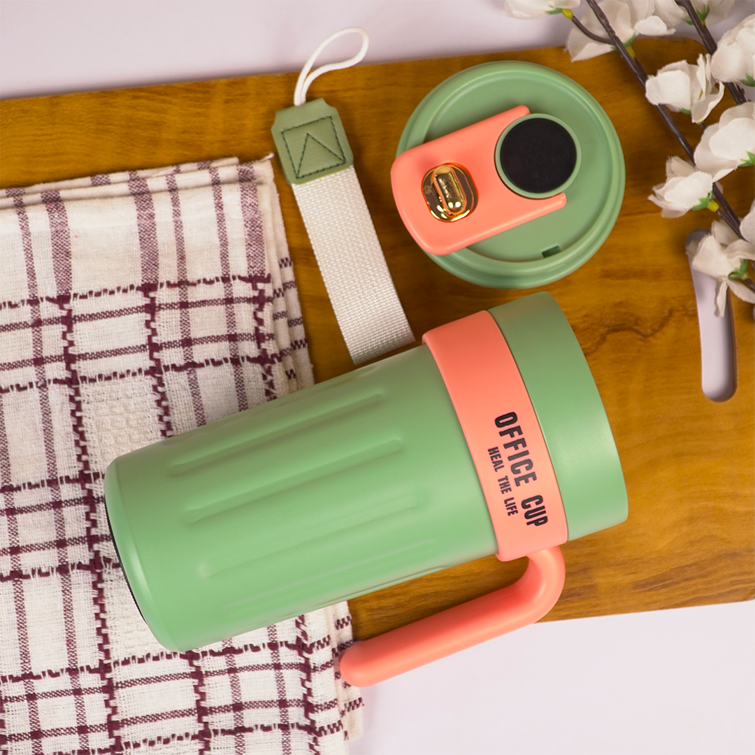 Stylish & Easy Carry Travel Cup